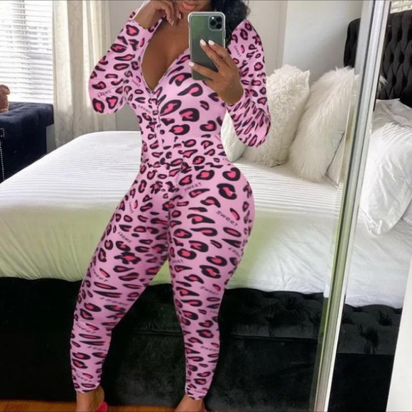 💕💕SEXIE ONESIES💕💕 - Picture 4 of 4